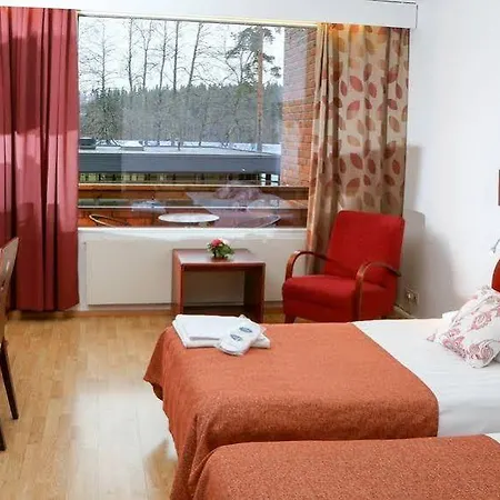 Finlandia Isovalkeinen 3* קופיו