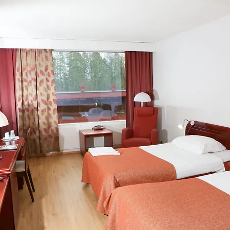 Finlandia Isovalkeinen 3* קופיו