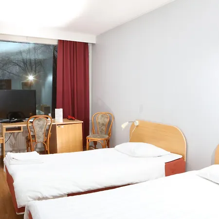 מלון Finlandia Isovalkeinen 3*