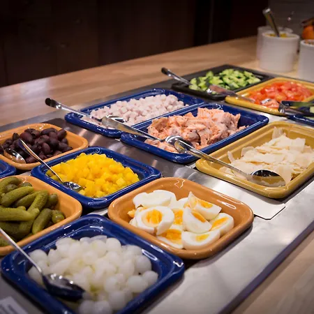 Finlandia Isovalkeinen 3* Kuopio