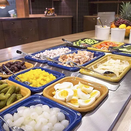 Finlandia Isovalkeinen 3* קופיו