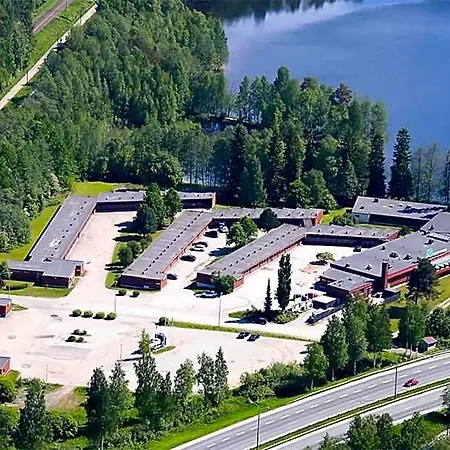 Finlandia Isovalkeinen 3*