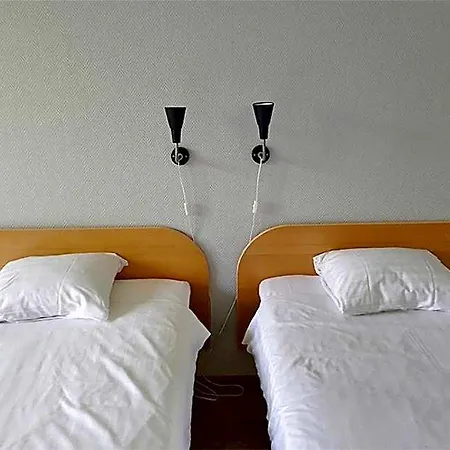 Finlandia Isovalkeinen 3* Kuopio
