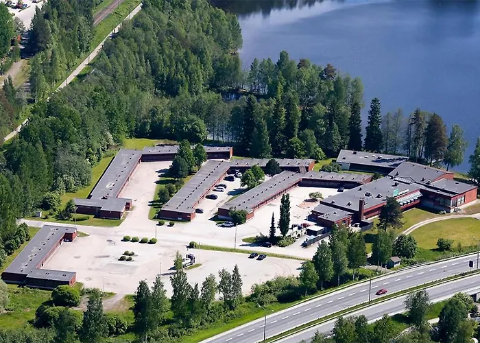 Finlandia Hotel Isovalkeinen Hotell 3*