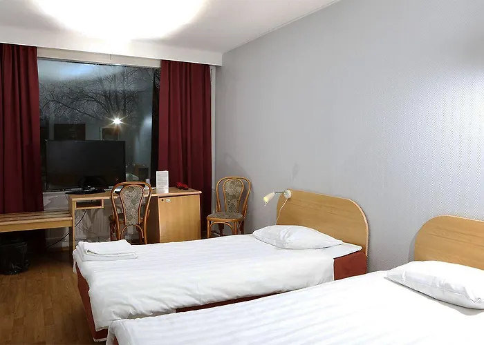 Finlandia Hotel Isovalkeinen Hotell 3*